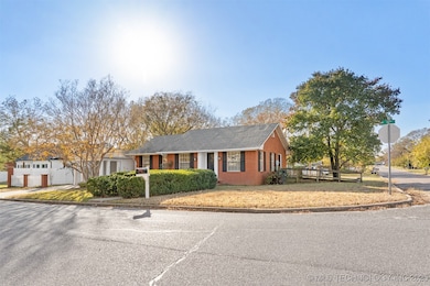 923 N 12th Ave, Durant, OK 74701 - photo 3