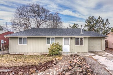 1641 SW 33rd St, Redmond, OR 97756 - photo 2