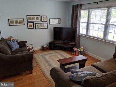 450 Devon Ct unit 463, Downingtown, PA 19335 - photo 2