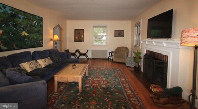 912 Hillwood Ave, Falls Church, VA 22042 - photo 3