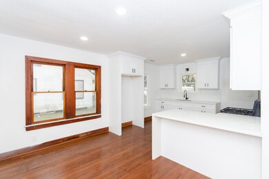 608 W Dumble St, Alvin, TX 77511 - photo 4