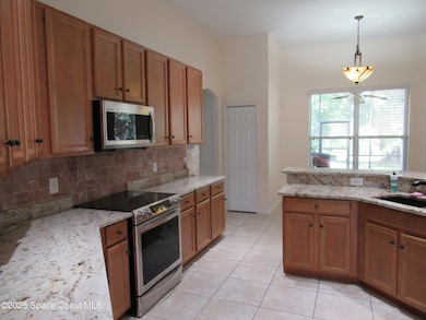 924 Bryce Ln, Melbourne, FL 32904 - photo 6