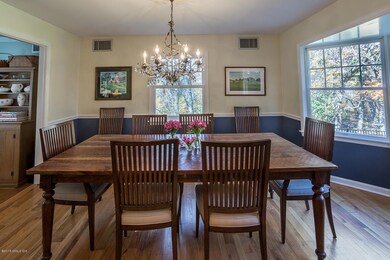 15 Cat Rock Rd Cos Cob CT-4