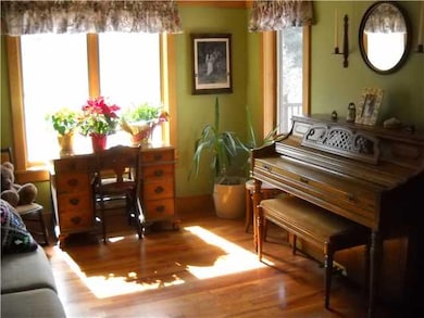 Studio/Study/Office