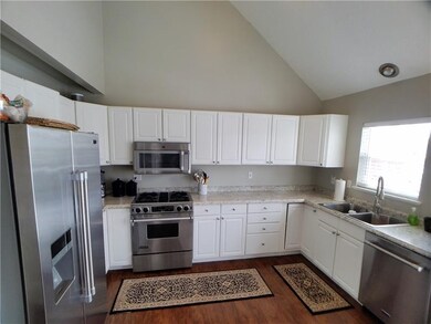 Recently upgraded kitchen with stainless steel app