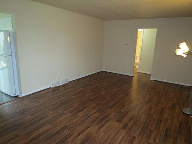 3082 Valleywood Dr unit 80, Columbus, OH 43223 - photo 4