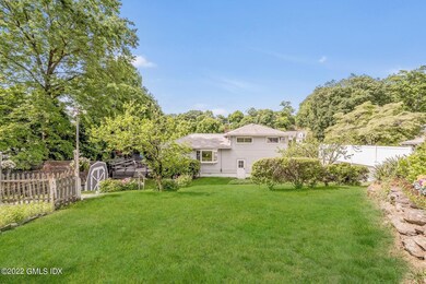 11 Walker Ct, Greenwich, CT 06831 - photo 3