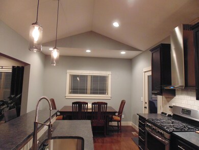 Eat In Kitchen