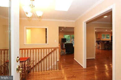10510 Unity Ln, Potomac, MD 20854 - photo 5