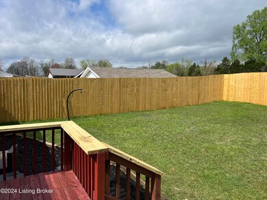 9107 Cinderella Ln, Louisville, KY 40229 - photo 6