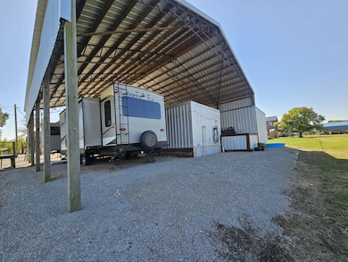 1008 Wc Pickett Rd, Clifton, TN 38425 - photo 2