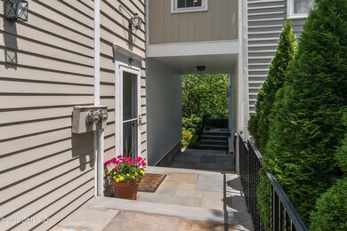 42 Greenwich Hills Dr unit 42, Greenwich, CT 06831 - photo 5