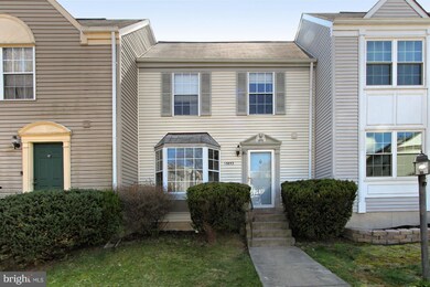 13833 Laura Ratcliff Ct, Centreville, VA 20121 - photo 2