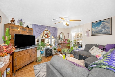 31 Page Rd unit 20, Litchfield, NH 03052 - photo 5