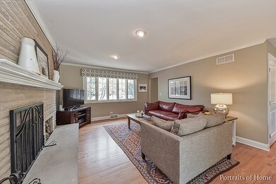 223 E Farnham Ln, Wheaton, IL 60189 - photo 5