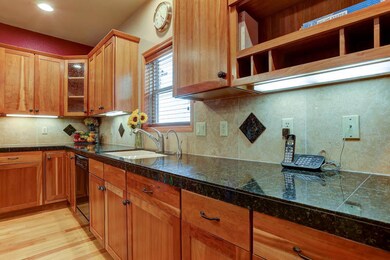2524 NW Ordway Ave-7