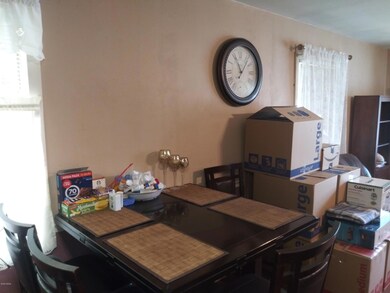 Kitchen Dining Pic2
