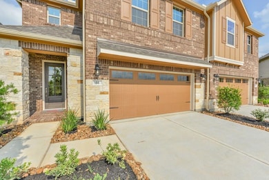 54 Heirloom Garden Place, the Woodlands, TX 77354 - photo 2