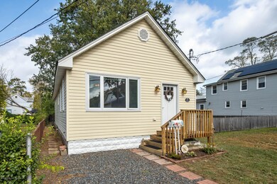 27 Locust St, Keansburg, NJ 07734 - photo 2