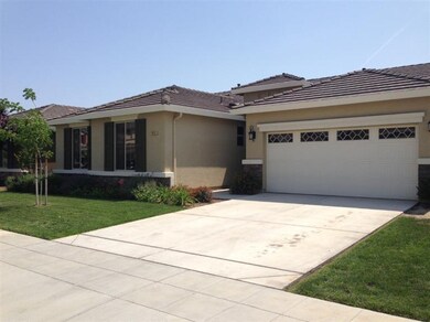 7033 E Ramona Way, Fresno, CA 93727 - photo 2