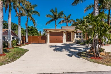 6880 Osborne Dr, Lake Worth, FL 33462 - photo 2