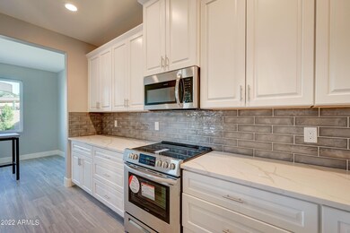 11409 N 50th Ln-10