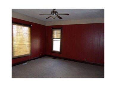 401 N Columbia St, Boswell, IN 47921 - photo 2
