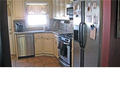 25 Daffodil Ave, Franklin Square, NY 11010 - photo 6