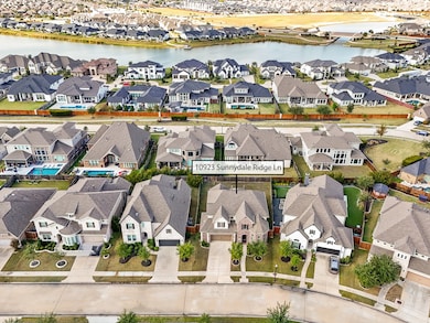 10923 Sunnydale Ridge Ln, Cypress, TX 77433 - photo 2