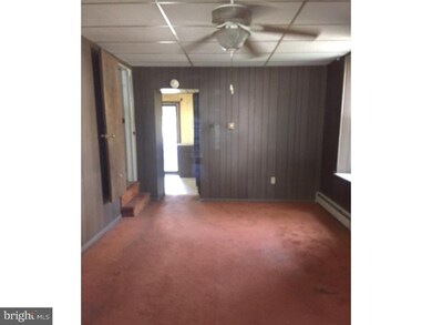 164 W Spring St, Bechtelsville, PA 19505 - photo 2