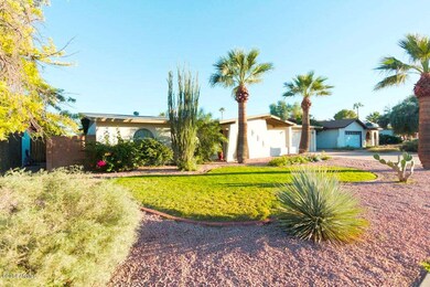 2935 E Larkspur Dr-front2