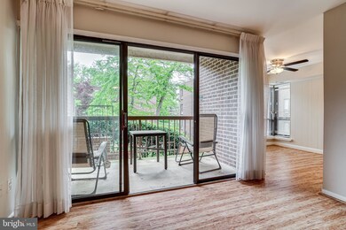11212 Chestnut Grove Square unit 11212-113, Reston, VA 20190 - photo 7