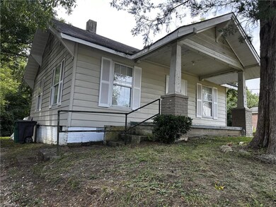 610 E Kearns Ave, High Point, NC 27260 - photo 3