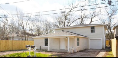 3007 Grovey St unit A, Houston, TX 77026 - photo 2