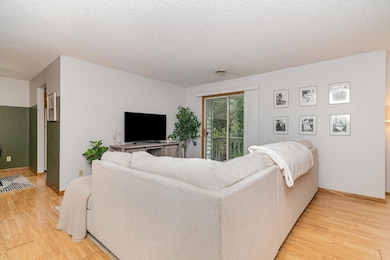 6224 Magda Dr unit D, Maple Grove, MN 55369 - photo 4