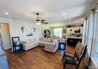 2013 Robin Ln, Mission, TX 78572 - photo 4