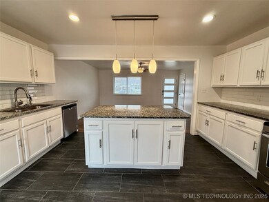 1432 E Denton Ave, Sapulpa, OK 74066 - photo 5