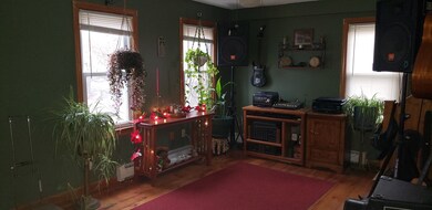 65 Charles St, Haverhill, MA 01830 - photo 5