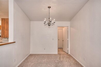 9221 Checkerbloom Dr, Oklahoma City, OK 73165 - photo 6