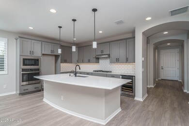 3) KITCHEN (1)