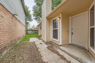 7822 Mauvewood Dr, Houston, TX 77040 - photo 5