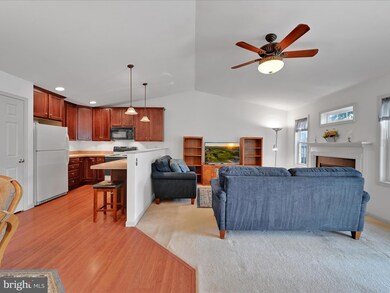 2142 Weeping Willow Ln, Mount Joy, PA 17552 - photo 4