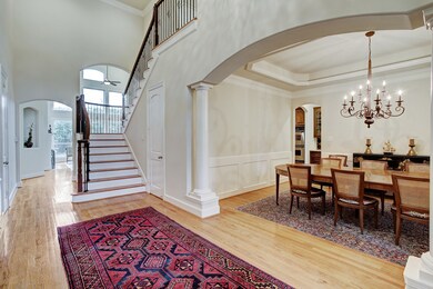 8701 Lanell Ln, Houston, TX 77055 - photo 5