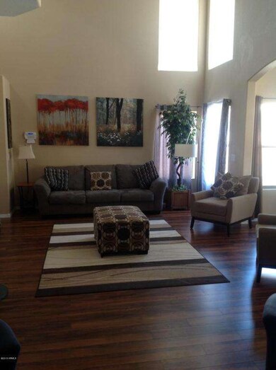 Living Room (2)