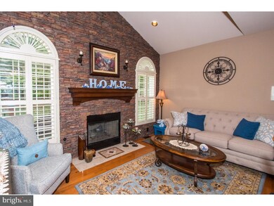 129 Madison Way, Downingtown, PA 19335 - photo 2