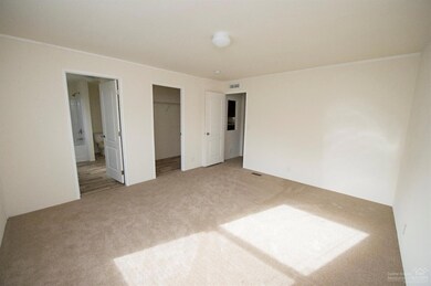 2535 SW Yarrow Creek Dr, Redmond, OR 97756 - photo 6