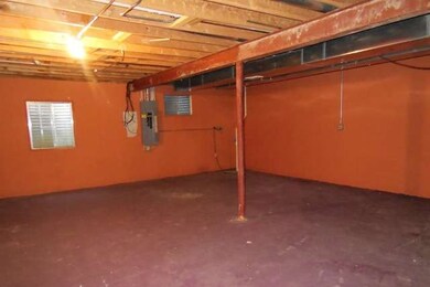 18042 Poplar Ln, Country Club Hills, IL 60478 - photo 4