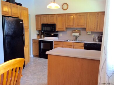 15 Michigan Ave, Rensselaer, NY 12144 - photo 4