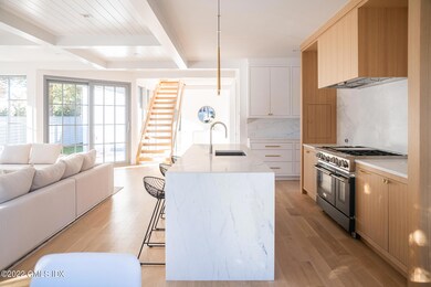 59 Summit Kitchen 1