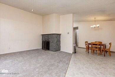 06-Living Room-DW-3460